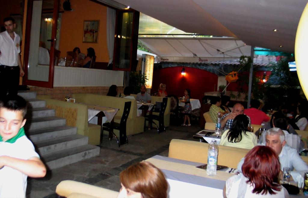 Hotel Nicol Plovdiv Exteriér fotografie